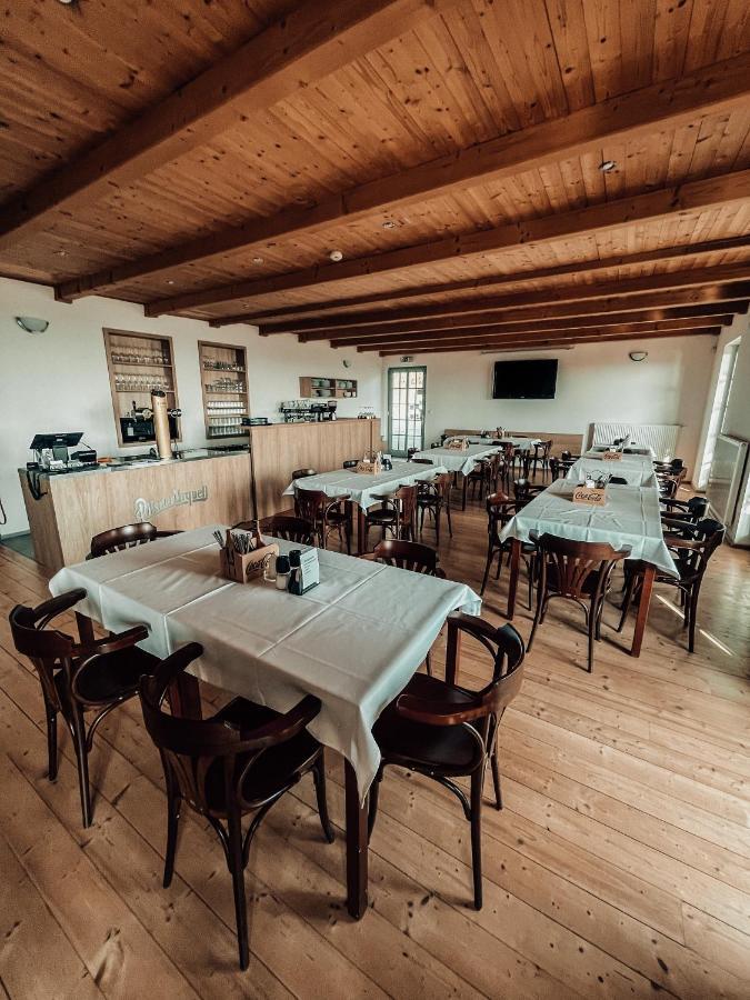Farma Ovci Terasy Villa Němčičky Екстериор снимка