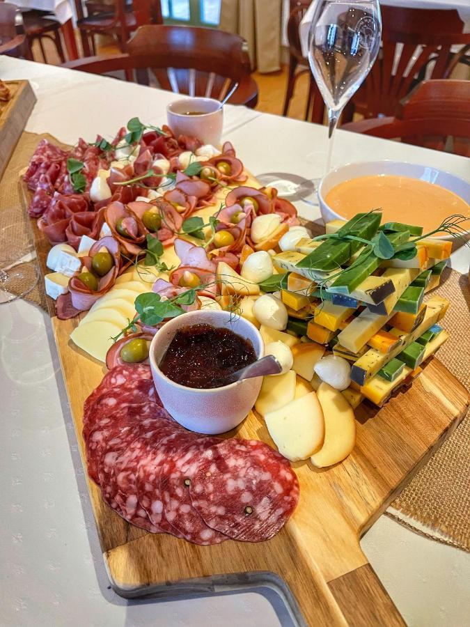 Farma Ovci Terasy Villa Němčičky Екстериор снимка